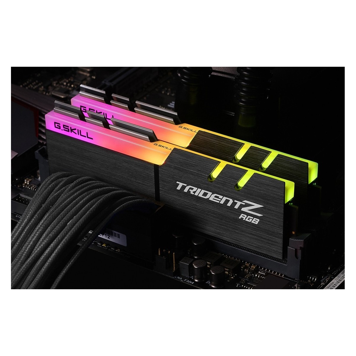 G.Skill Trident Z RGB F4-4400C18D-16GTZR - 16 GB - 2 x 8 GB - DDR4 - 4400 MHz - 288-pin DIMM